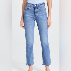 Levi Jeans Wedgie Straight in 24, barely worn. No stains.